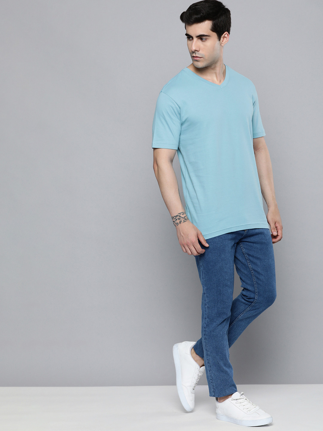 

ether Men Regular Fit V-Neck T-shirt, Blue