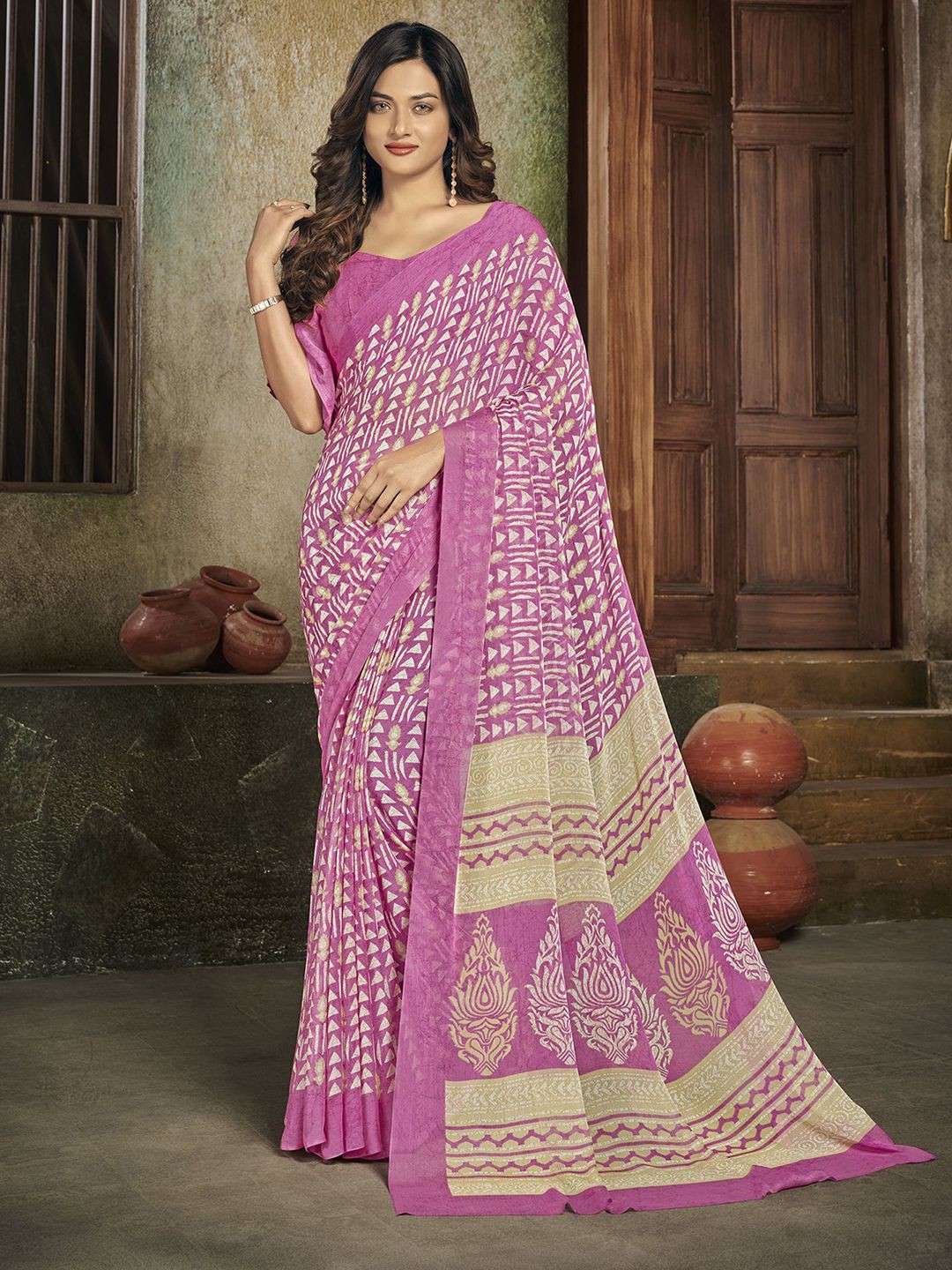 

Satrani Geometric Printed Poly Chiffon Saree, Pink