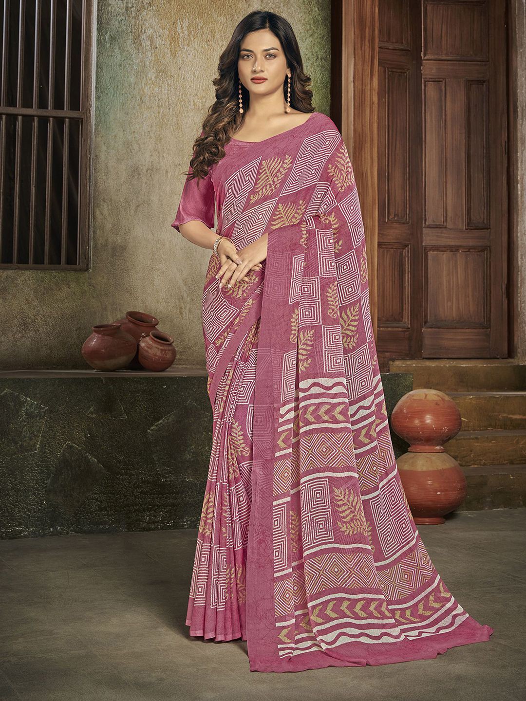 

Satrani Geometric Printed Saree, Pink