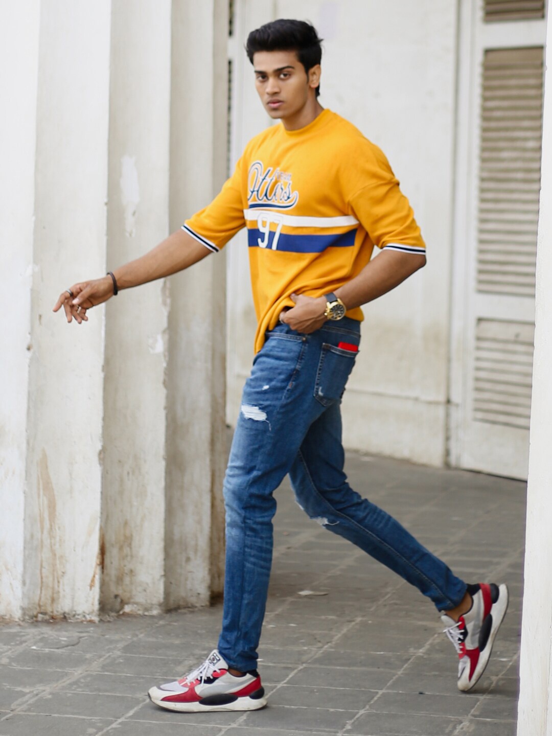 

Powerlook Typography Printed Drop Shoulder Sleeves Loose Fit T-shirt, Mustard
