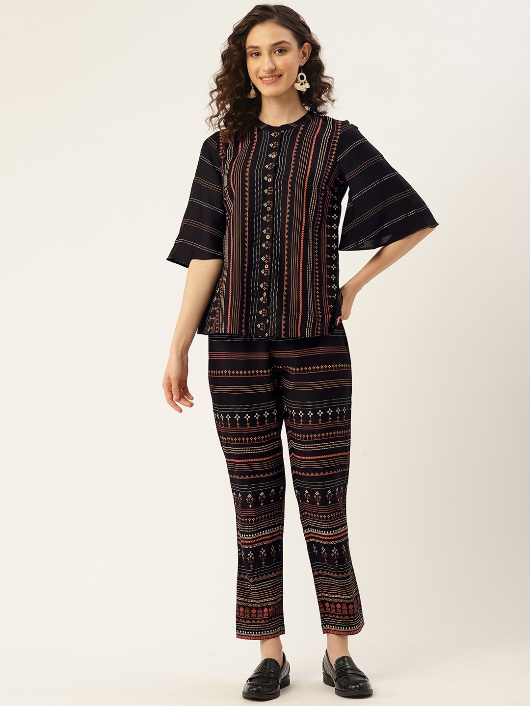 

ZIZO By Namrata Bajaj Printed Top & Trousers Co-ords, Black