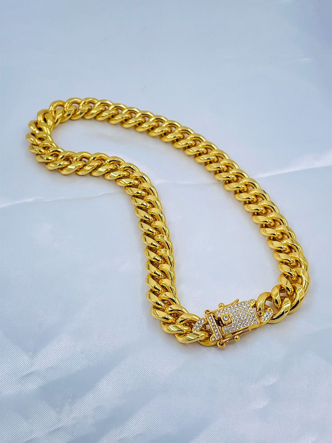 

ZIVOM Gold-Plated Rhinestone Studded Chain, White