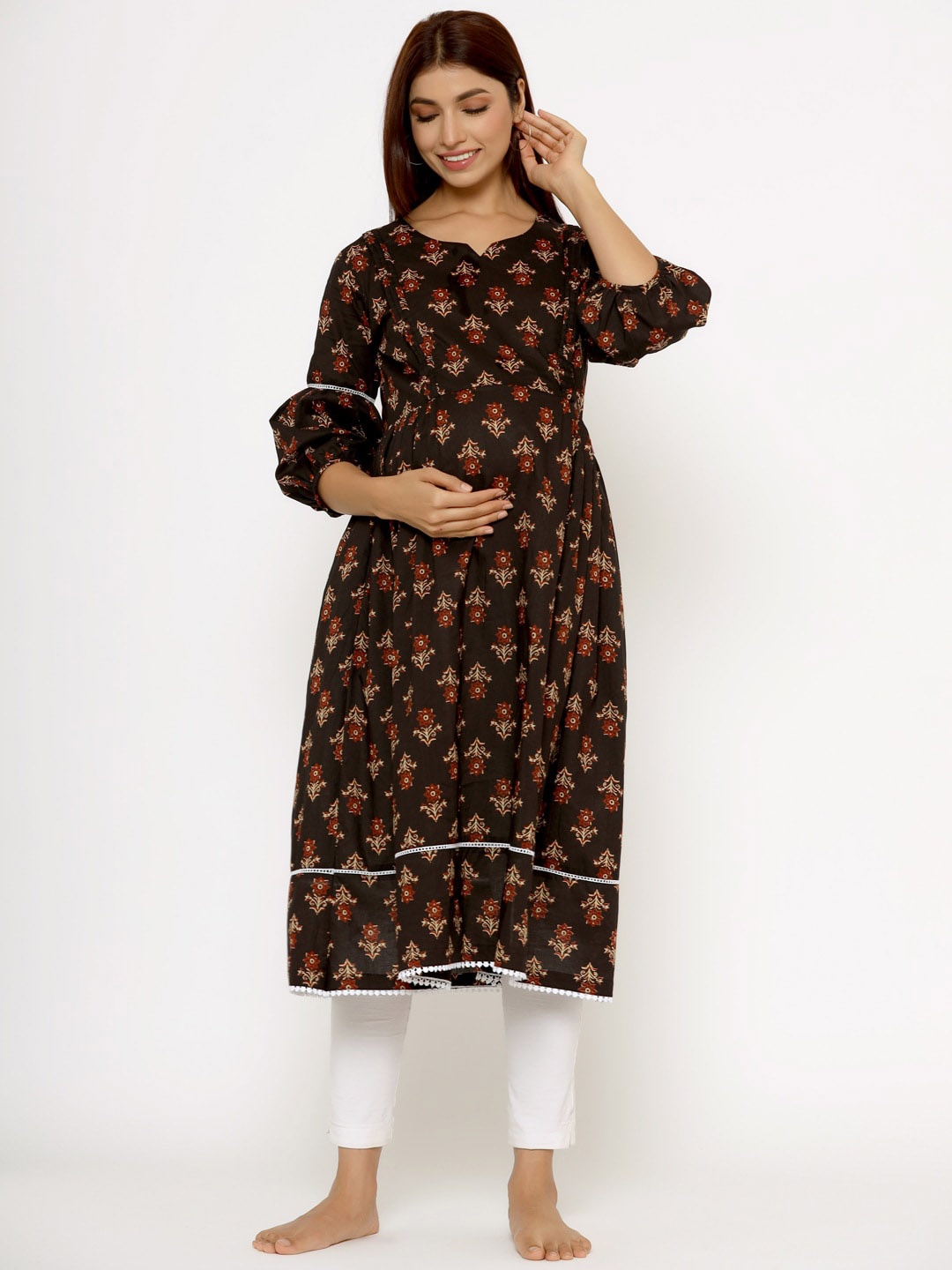 

Ikk Kudi by Seerat Floral Printed Puff Sleeves Anarkali Maternity Cotton Kurta, Black