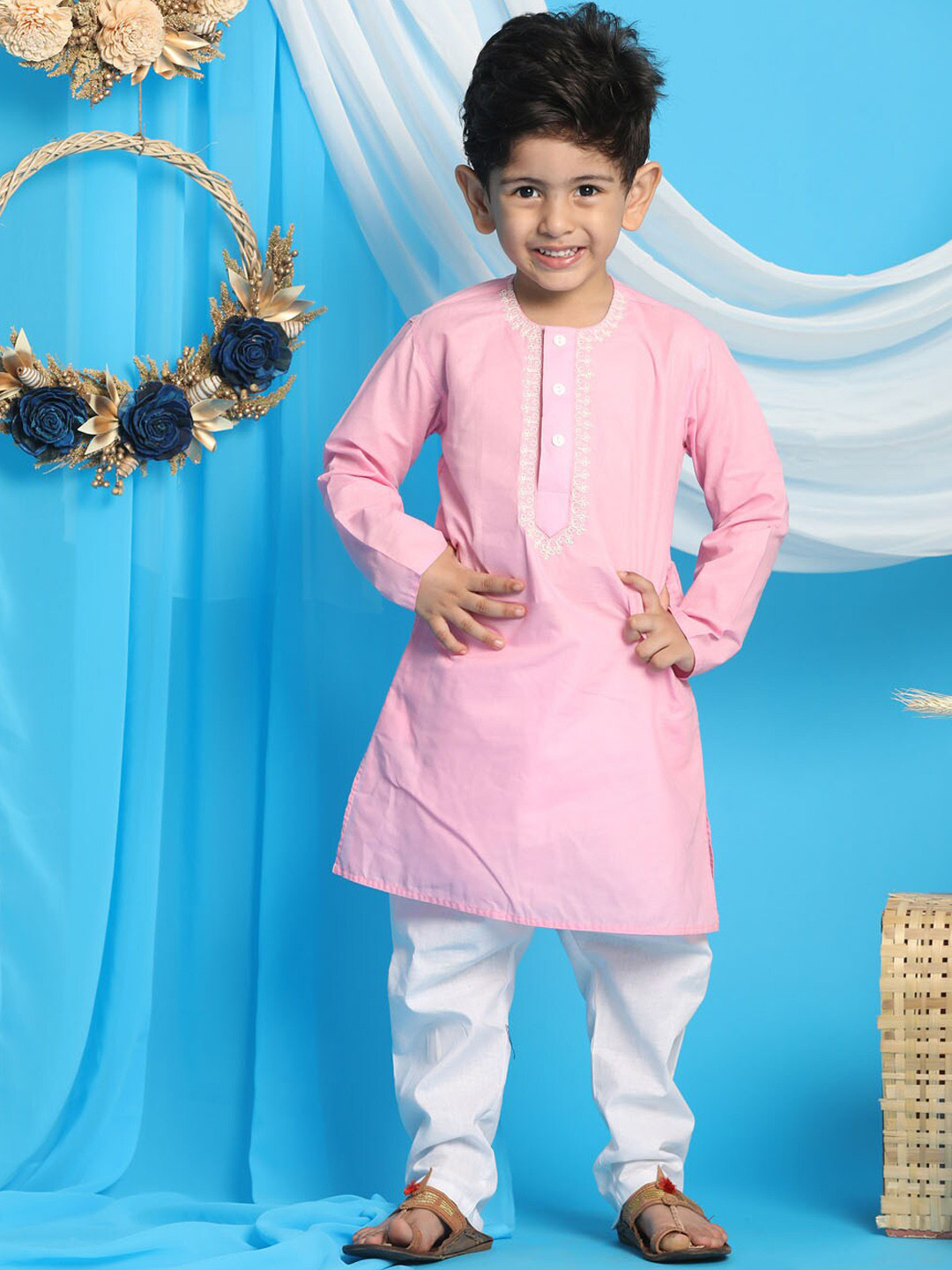 

VASTRAMAY Boys Straight Thread Work Kurta with Pyjamas, Pink