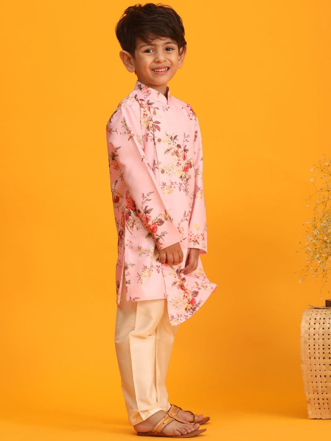 VASTRAMAY Boys Floral Printed Mandarin Collar Kurta With Pyjamas, Pink