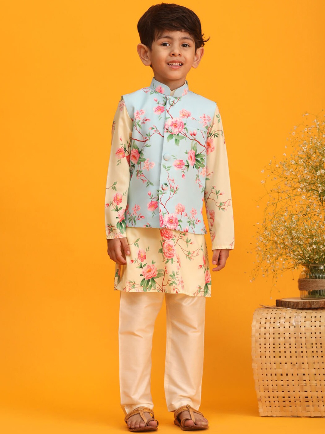VASTRAMAY Boys Floral Printed Kurta with Pyjamas & Nehru Jacket, Beige