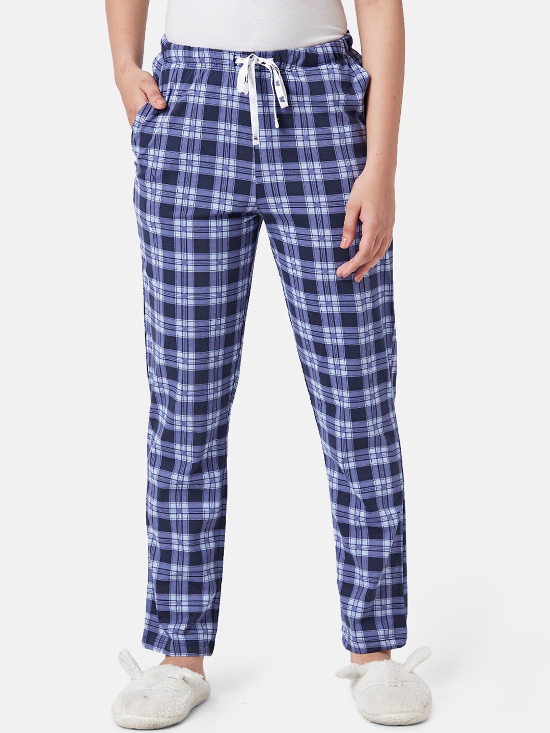 

Dreamz by Pantaloons Women Checked Cotton Mid-Rise Lounge Pants, Navy blue