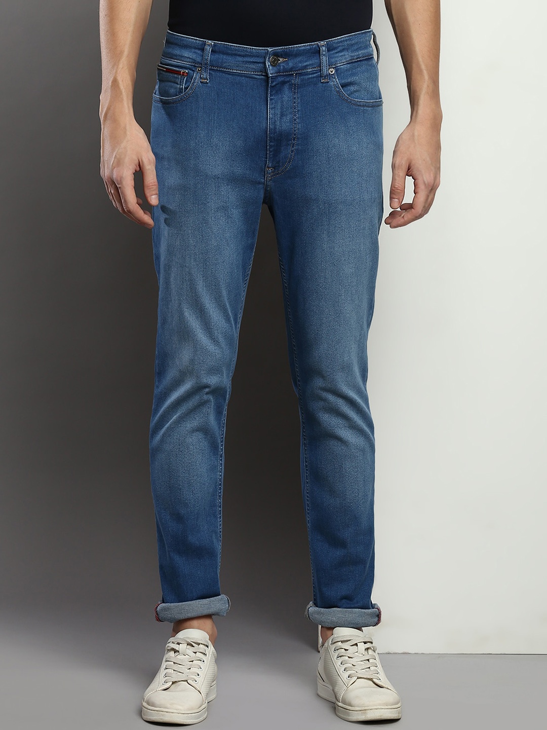 

Tommy Hilfiger Men Skinny Fit Light Fade Mid-Rise Jeans, Blue