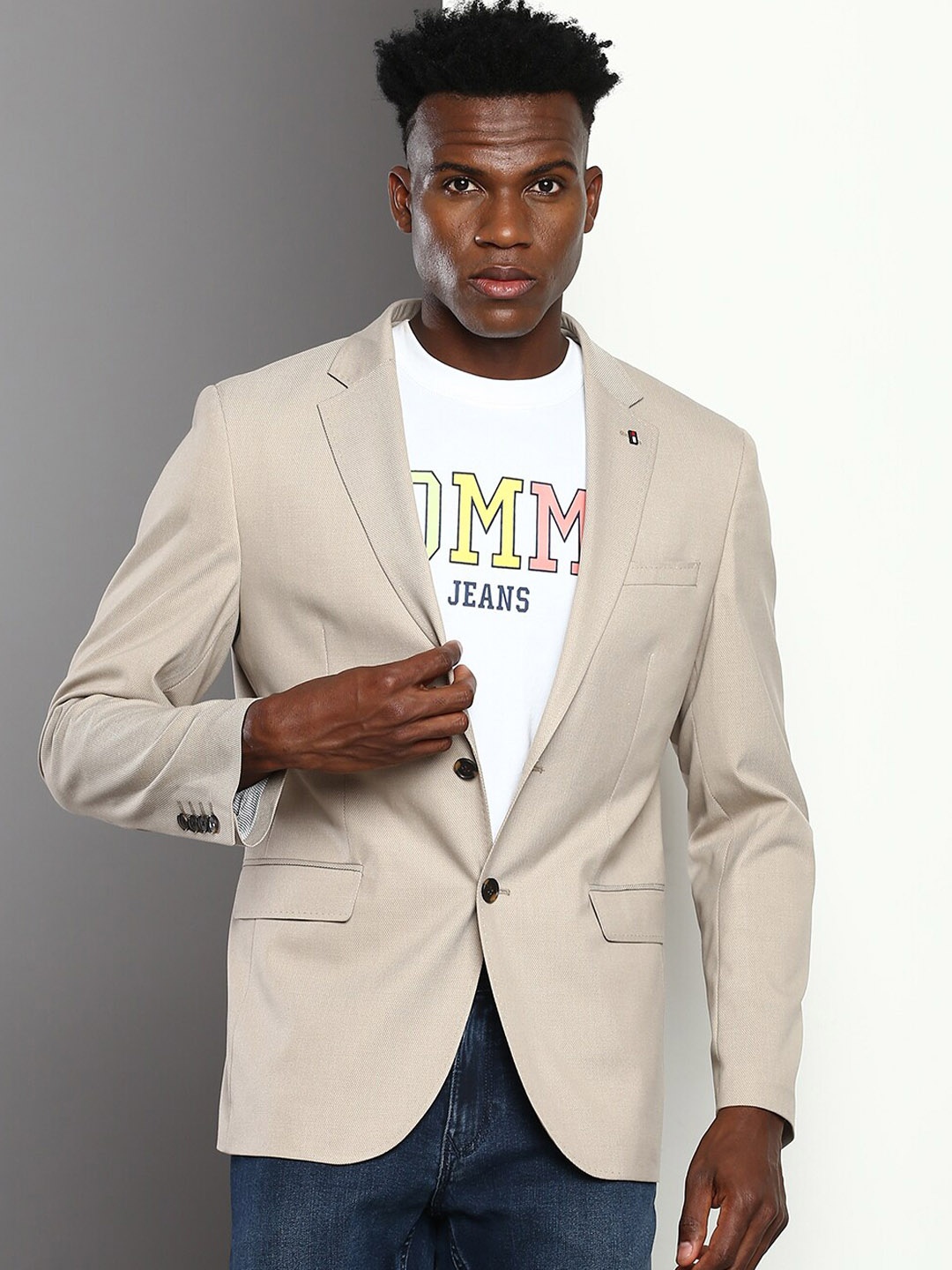 

Tommy Hilfiger Men Notched Lapel Single-Breasted Casual Blazer, Beige