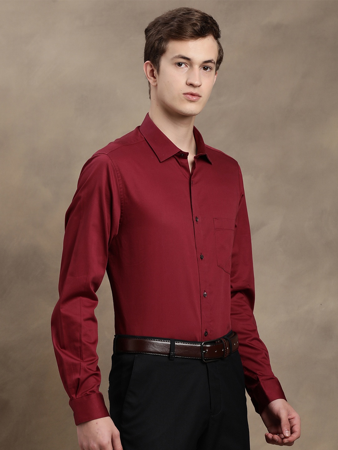 

Turtle Modern Slim Fit Pure Cotton Formal Shirt, Maroon