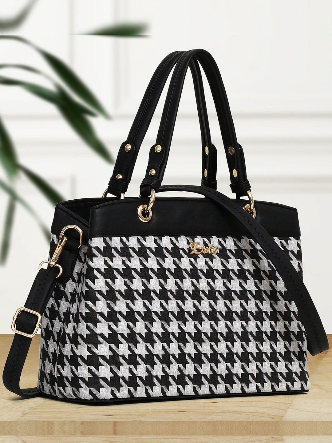 

Exotic Geometric PU Water Resistant Oversized Structured Handheld Bag, Black