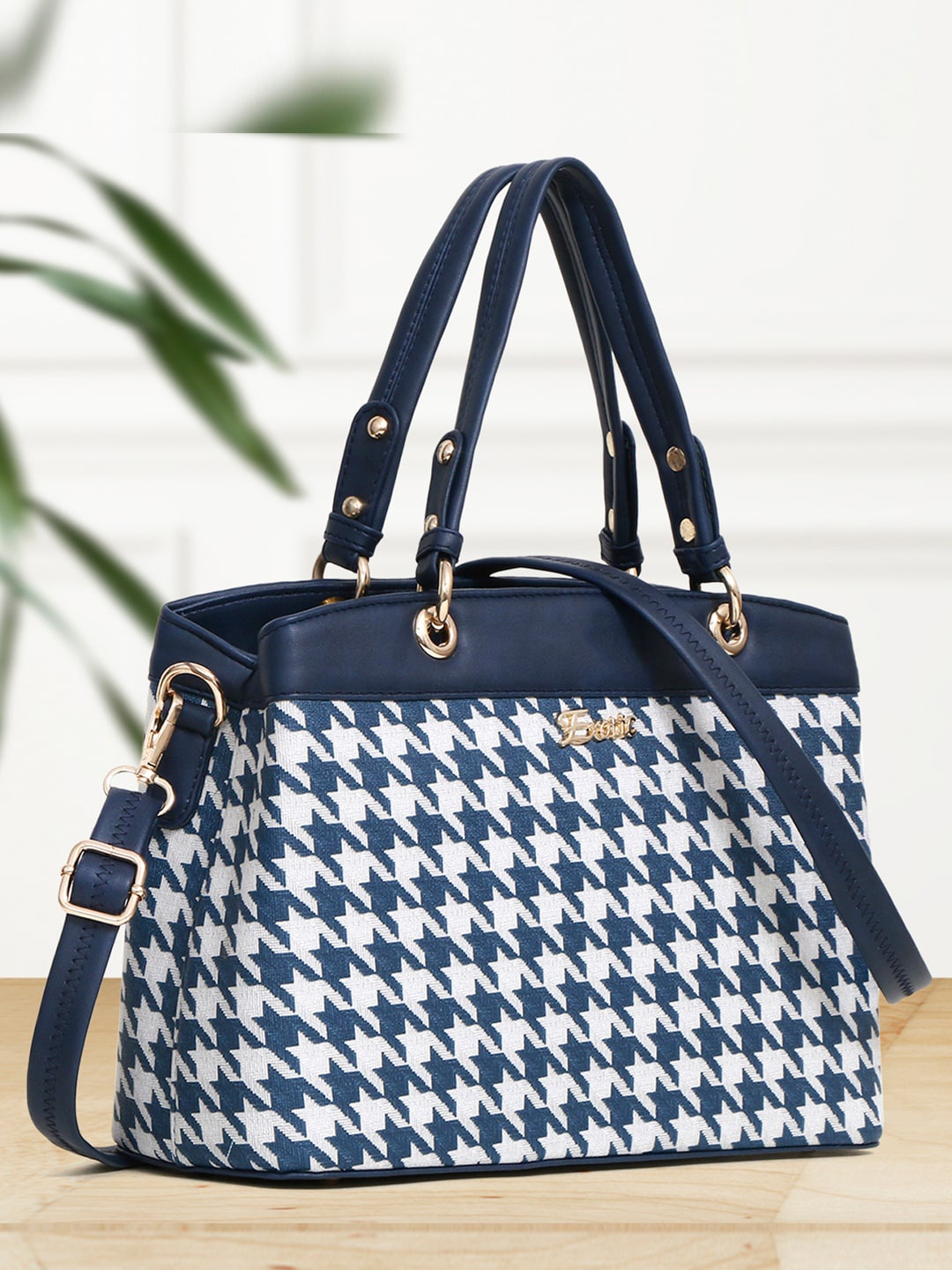 

Exotic Geometric PU Water Resistant Oversized Structured Handheld Bag, Blue