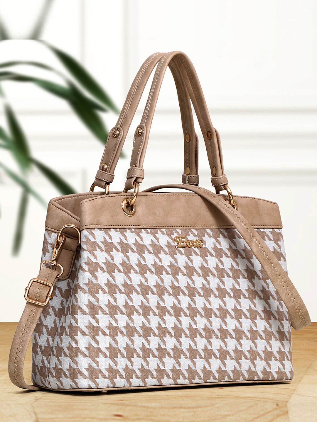 

Exotic Geometric PU Water Resistant Oversized Structured Handheld Bag, Cream