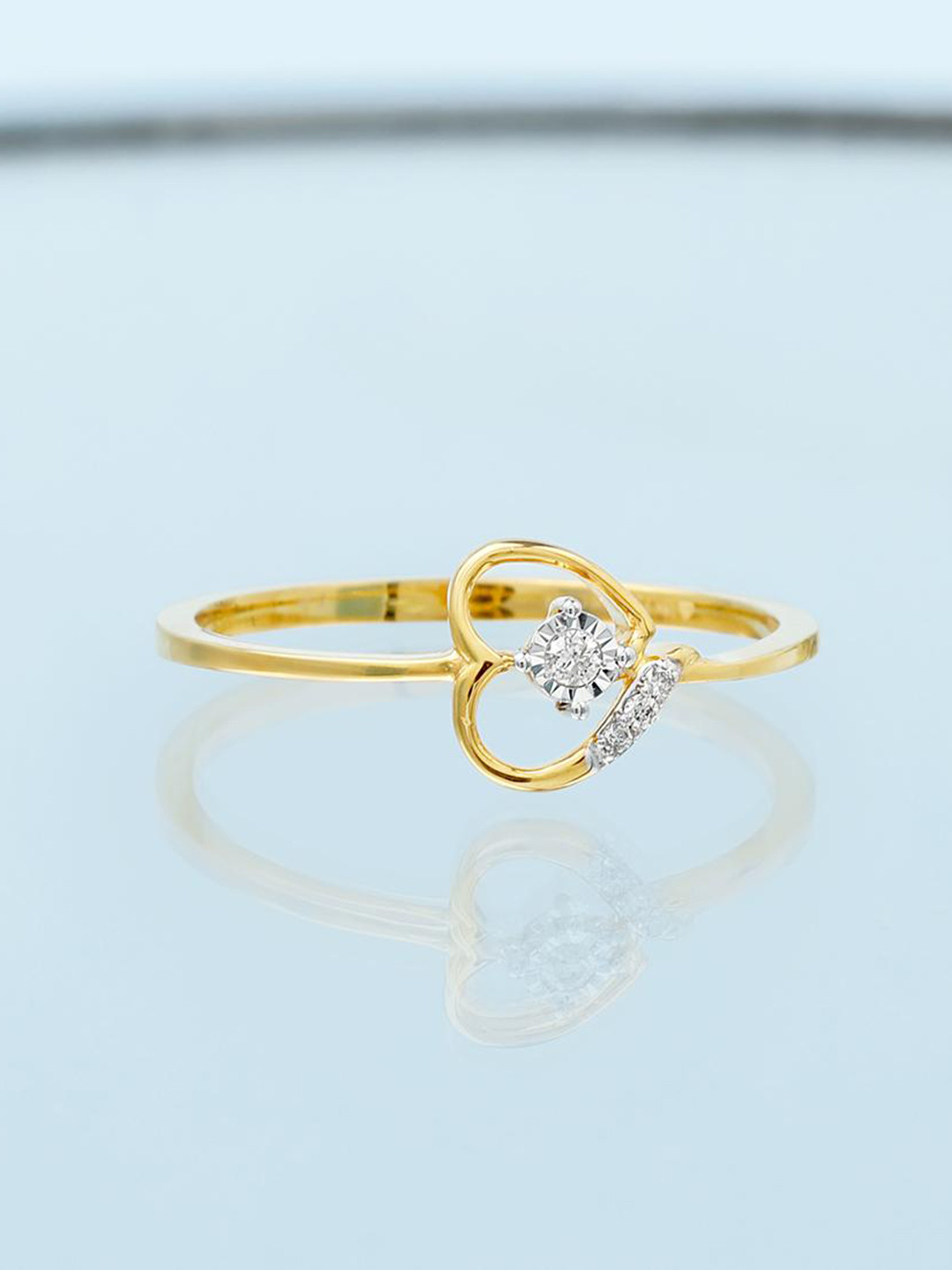 

CANDERE A KALYAN JEWELLERS COMPANY 18KT Gold Diamond Finger Ring-2 gm, Yellow