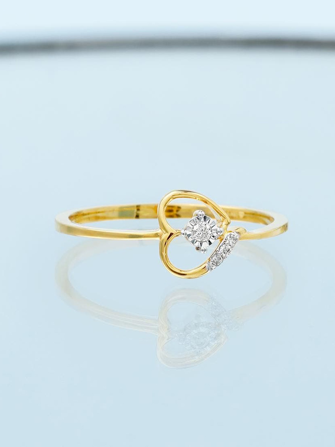 

CANDERE A KALYAN JEWELLERS COMPANY Diamond-Studded 18KT Gold Ring- 1.56 gm