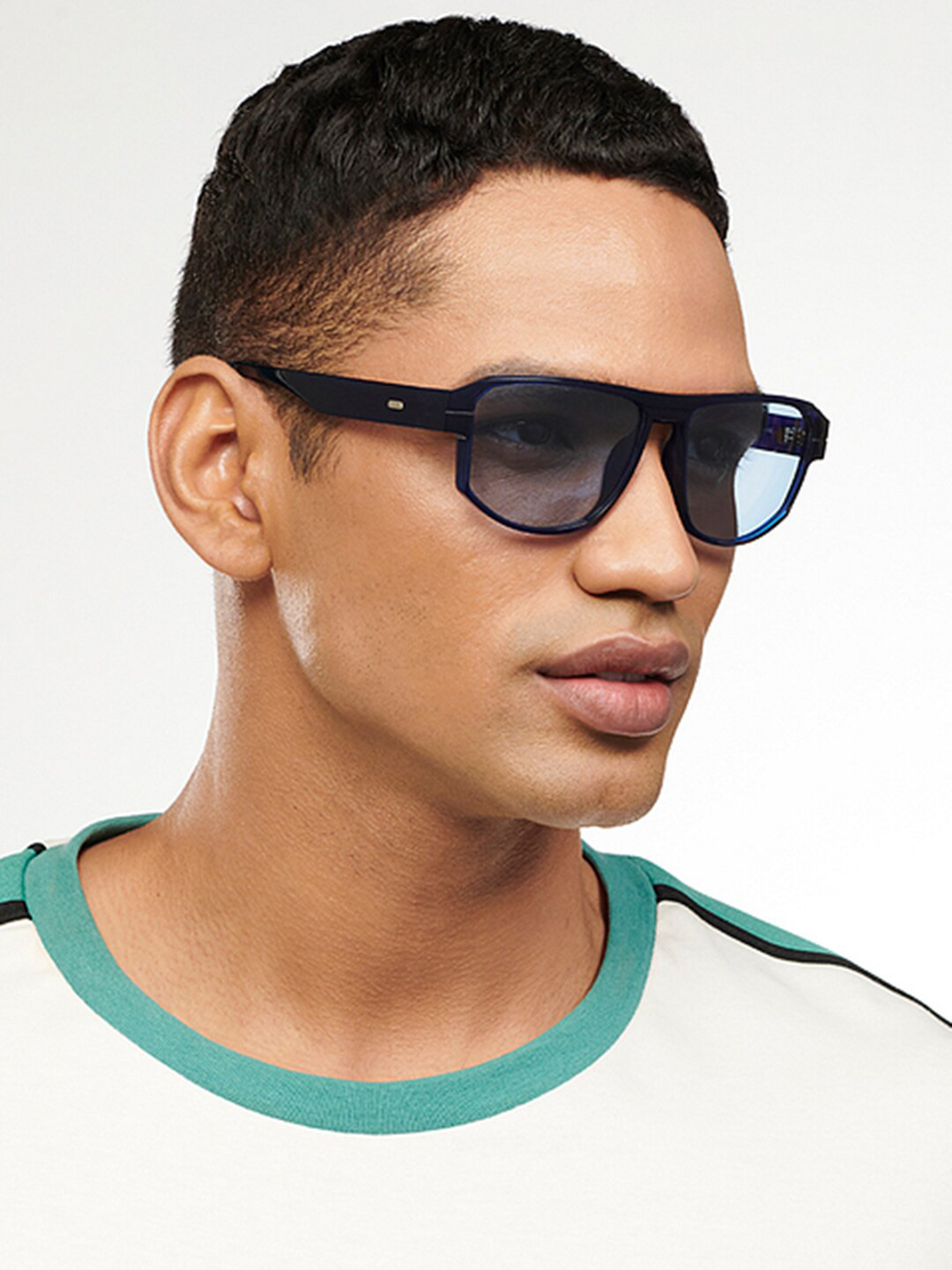 

Vincent Chase Lens & Other Sunglasses With Polarised & UV Protected Lens, Blue