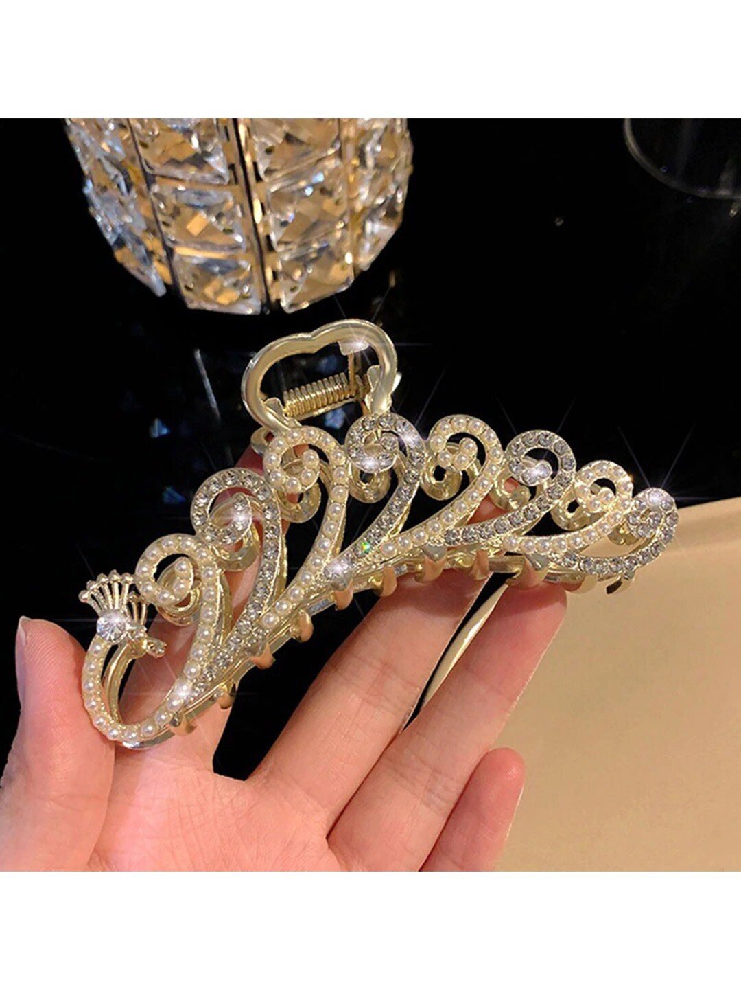 

Krelin Women Embellished Claw Clip, Gold