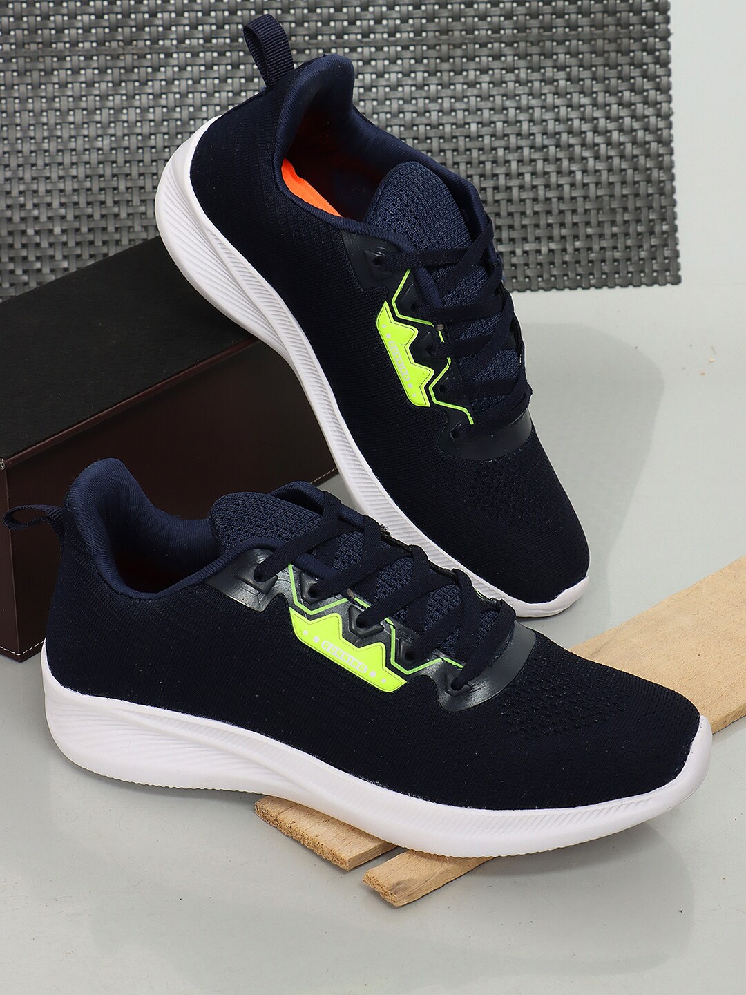 

Roadster Men Flyknit Technology Running Lace-Ups Sports Shoes, Navy blue