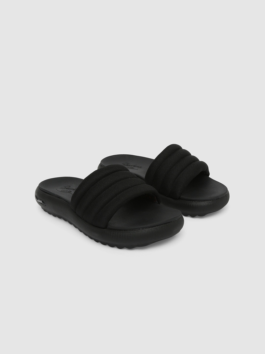 

Skechers Women ARCH FIT CLOUD Sliders, Black