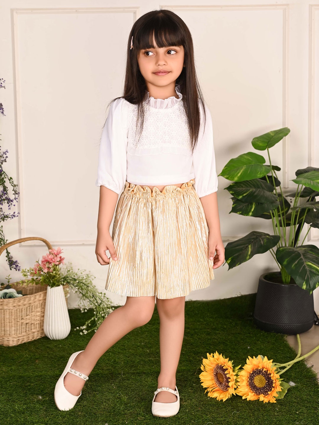 

LilPicks Girls Embellished Top With Skirt, White