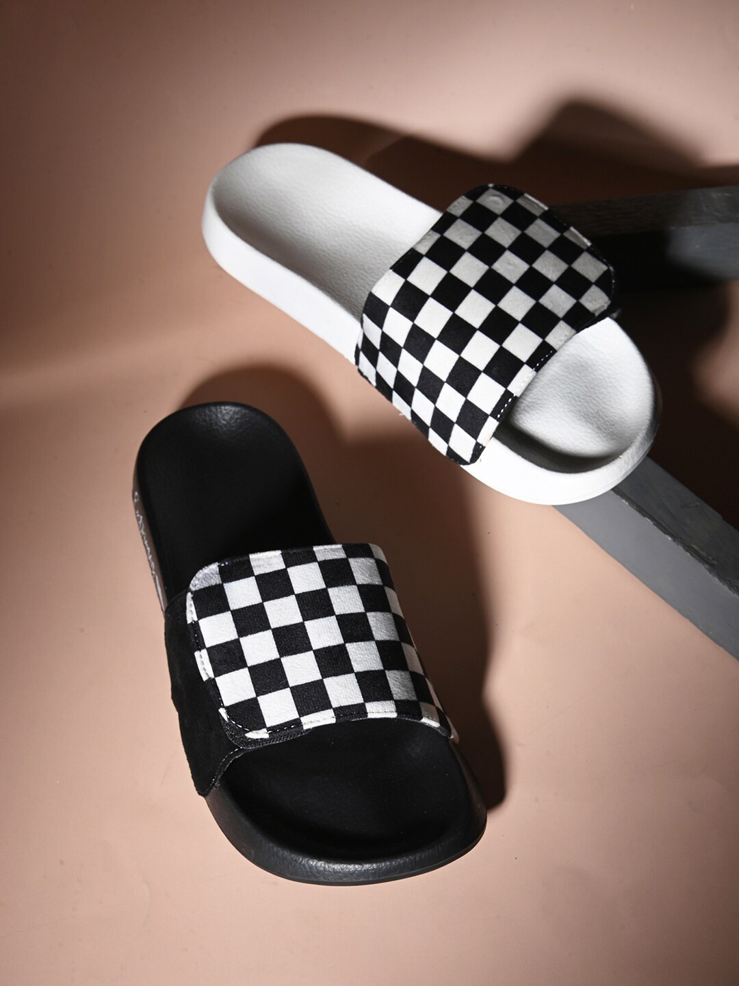 

EXTRIMOS Men Colorblocked Adjustable Strap Lightweight Synthetic Sliders, Black