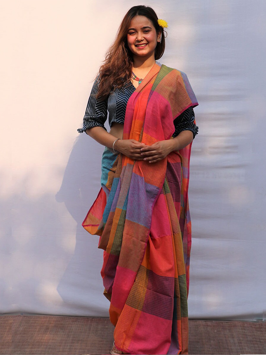 

Chidiyaa Colourblocked Zari Saree, Red