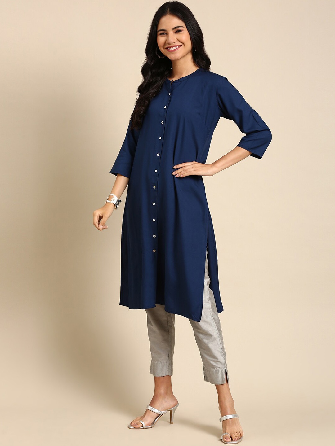 

SHOWOFF Round Neck Straight Regular Kurta, Navy blue