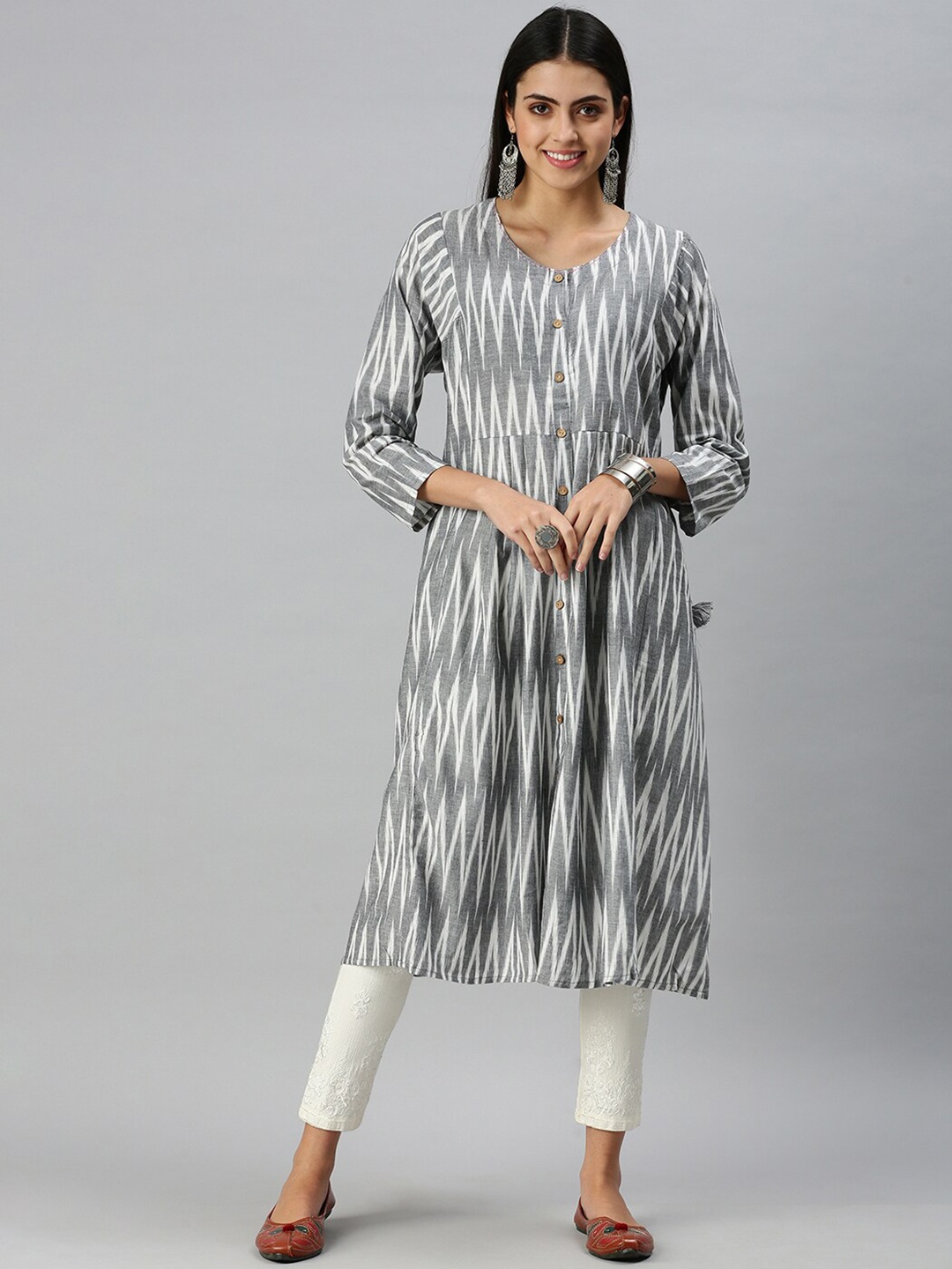 

SHOWOFF Chevron Printed A-Line Kurta, Grey