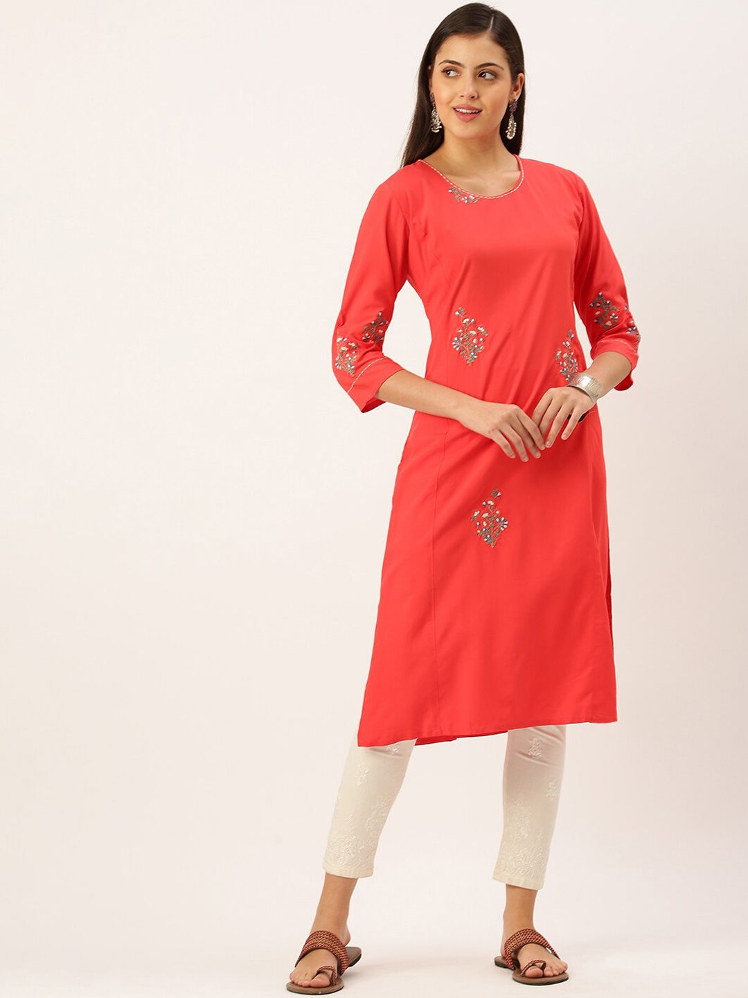 

SHOWOFF Floral Embroidered Pannelled Cotton Kurta, Red