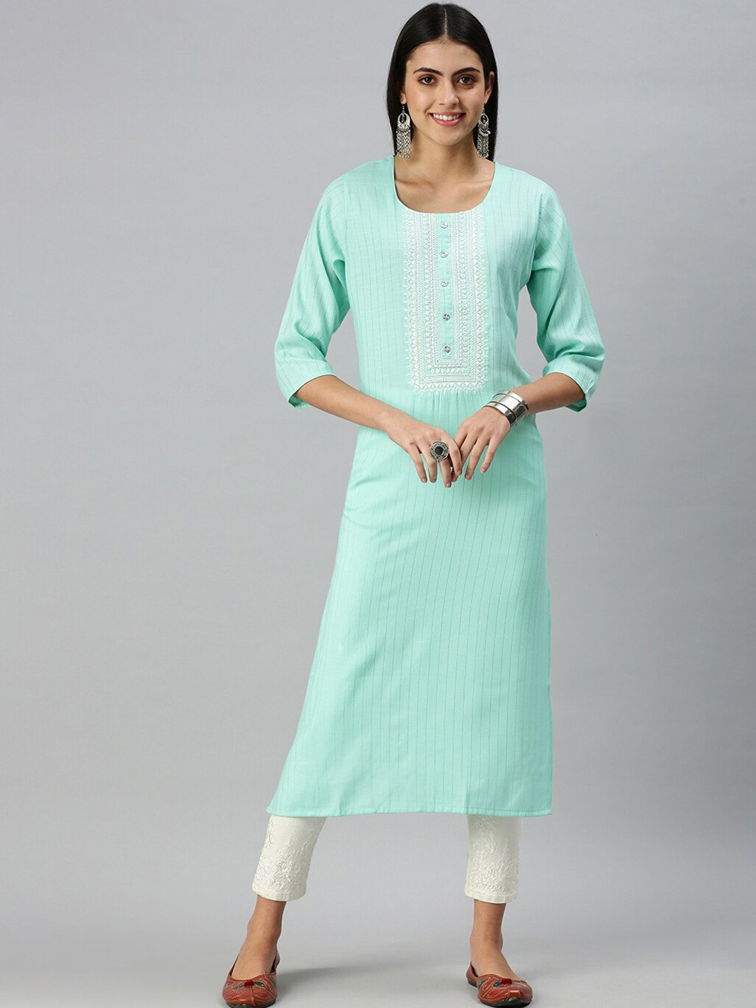 

SHOWOFF Striped Thread Work Kurta, Green