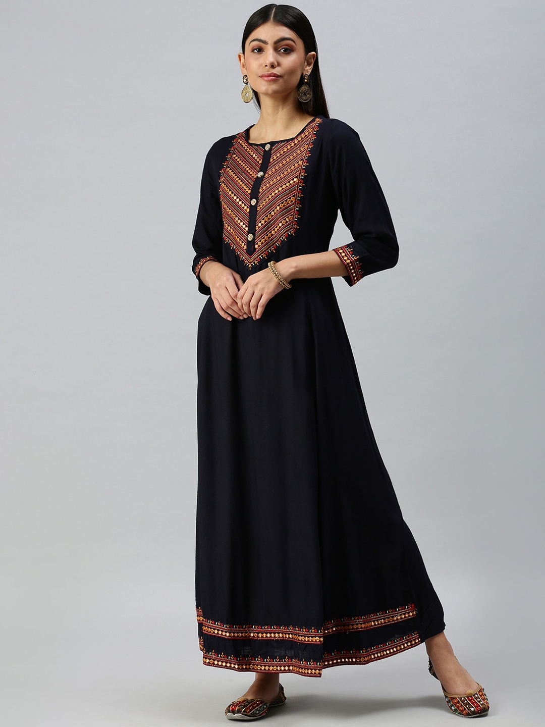 

SHOWOFF Ethnic Motifs Yoke Design Mirror Work Kurta, Navy blue