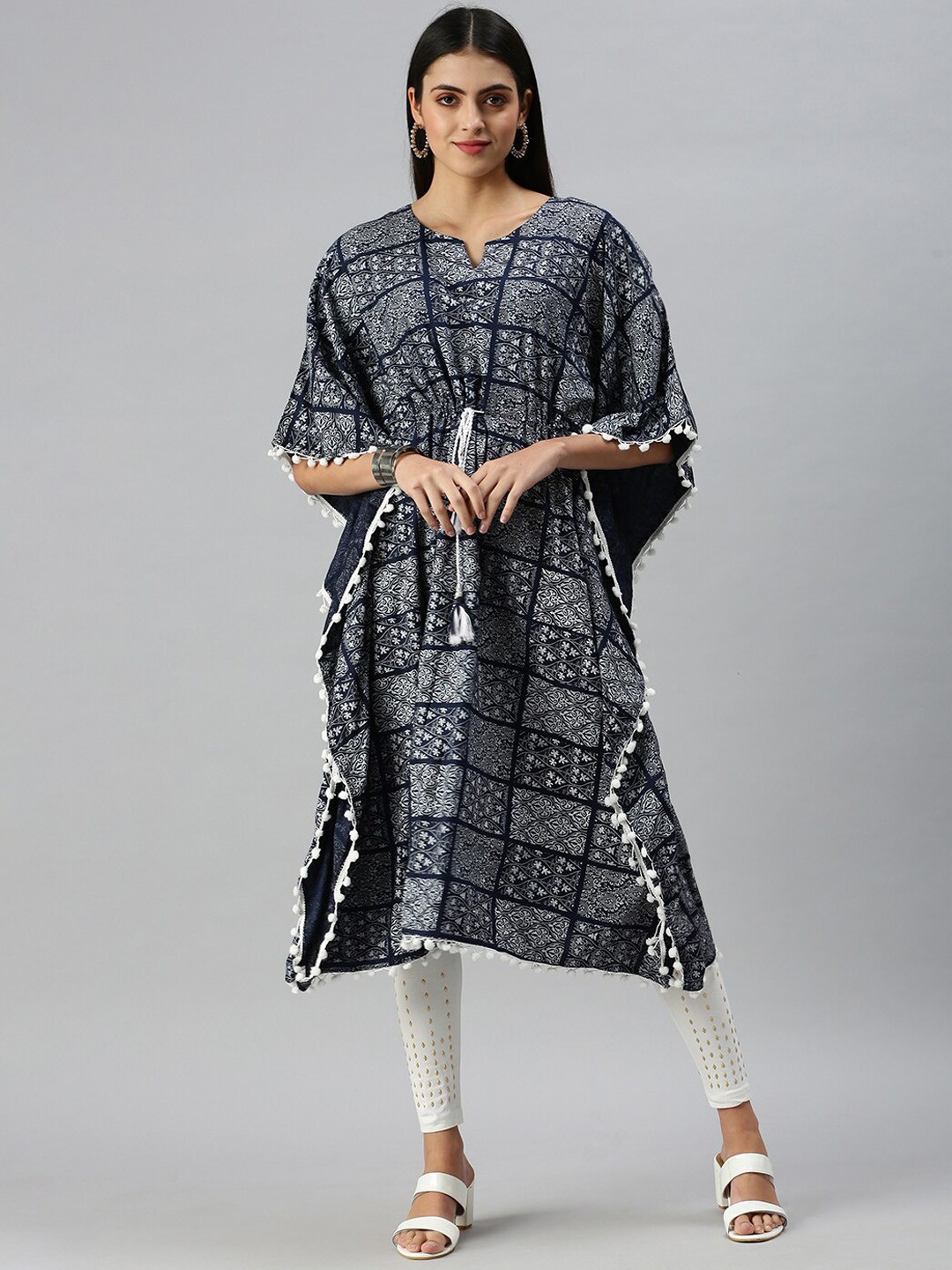

SHOWOFF Floral Printed Cotton Kurta, Navy blue