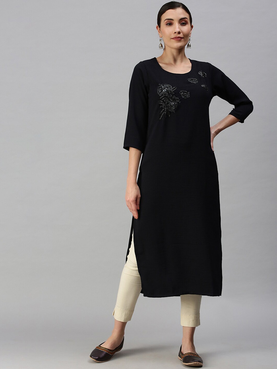 

SHOWOFF Yoke Design Thread Work Kurta, Black