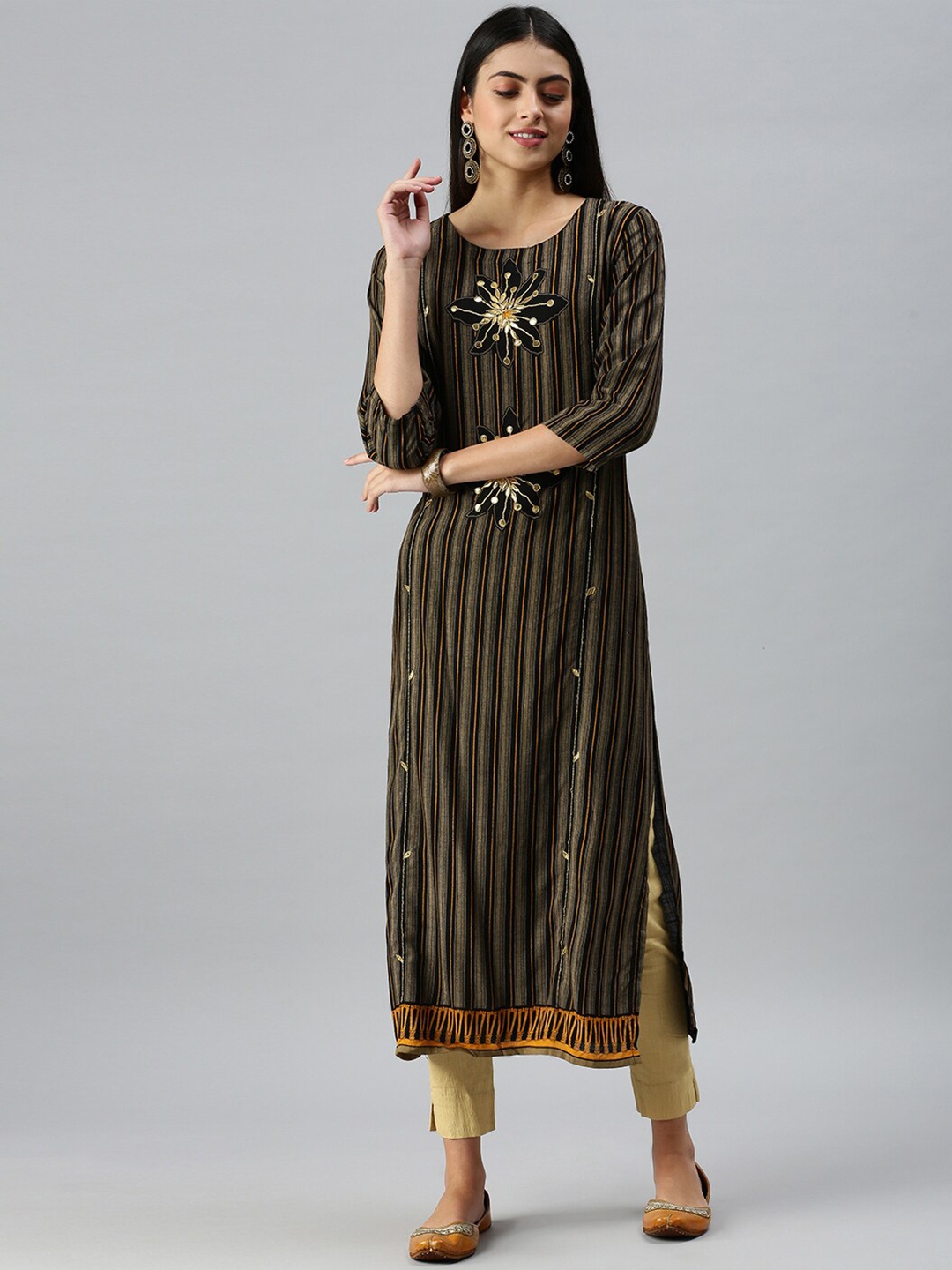 

SHOWOFF Embroidered Flared Sleeves Kaftan Kurta, Brown