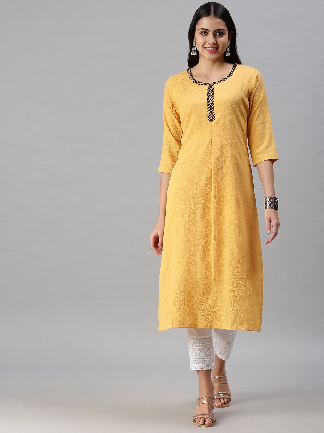 

SHOWOFF Women Round Neck Straight Kurta, Yellow