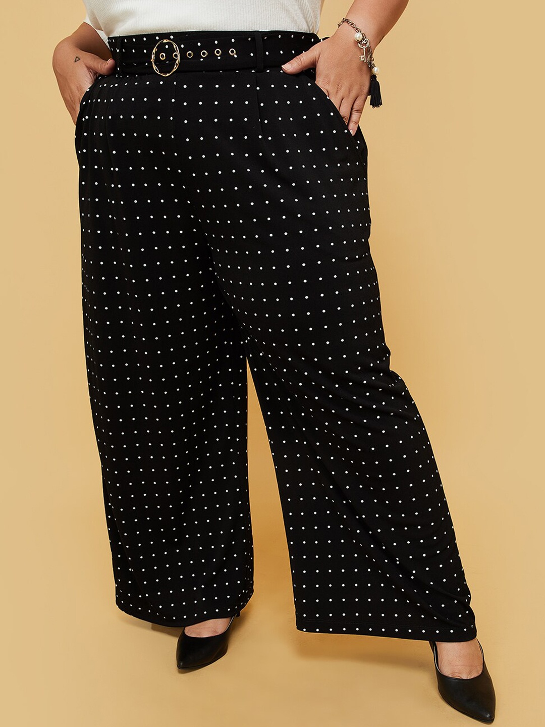 

max Women Plus Size Polka Dot Printed Pleated Parallel Trousers, Black