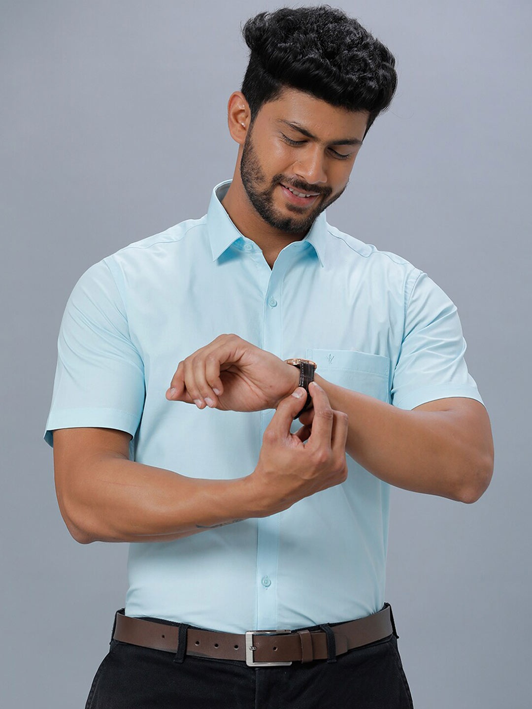 

Ramraj Men Cotton Short Sleeves Opaque Formal Shirt, Blue