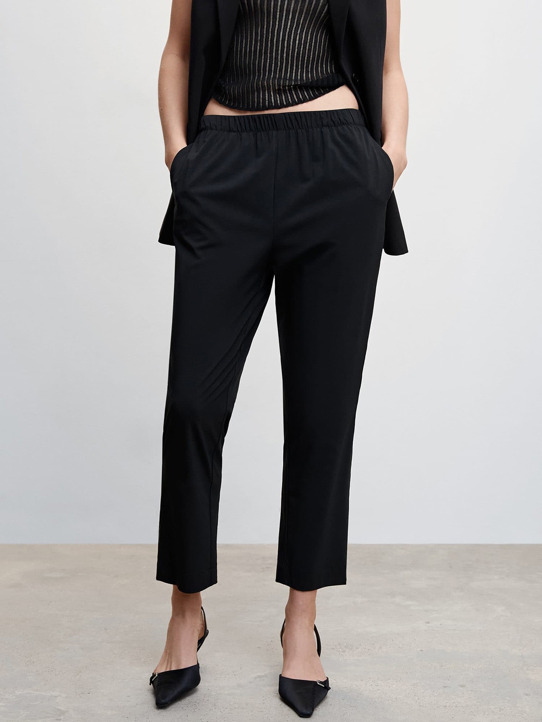 

MANGO Women High-Rise Cropped Trousers, Black