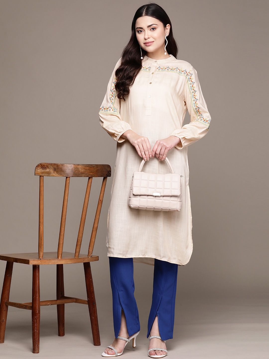 

aarke Ritu Kumar Floral Embroidered Kurta, White