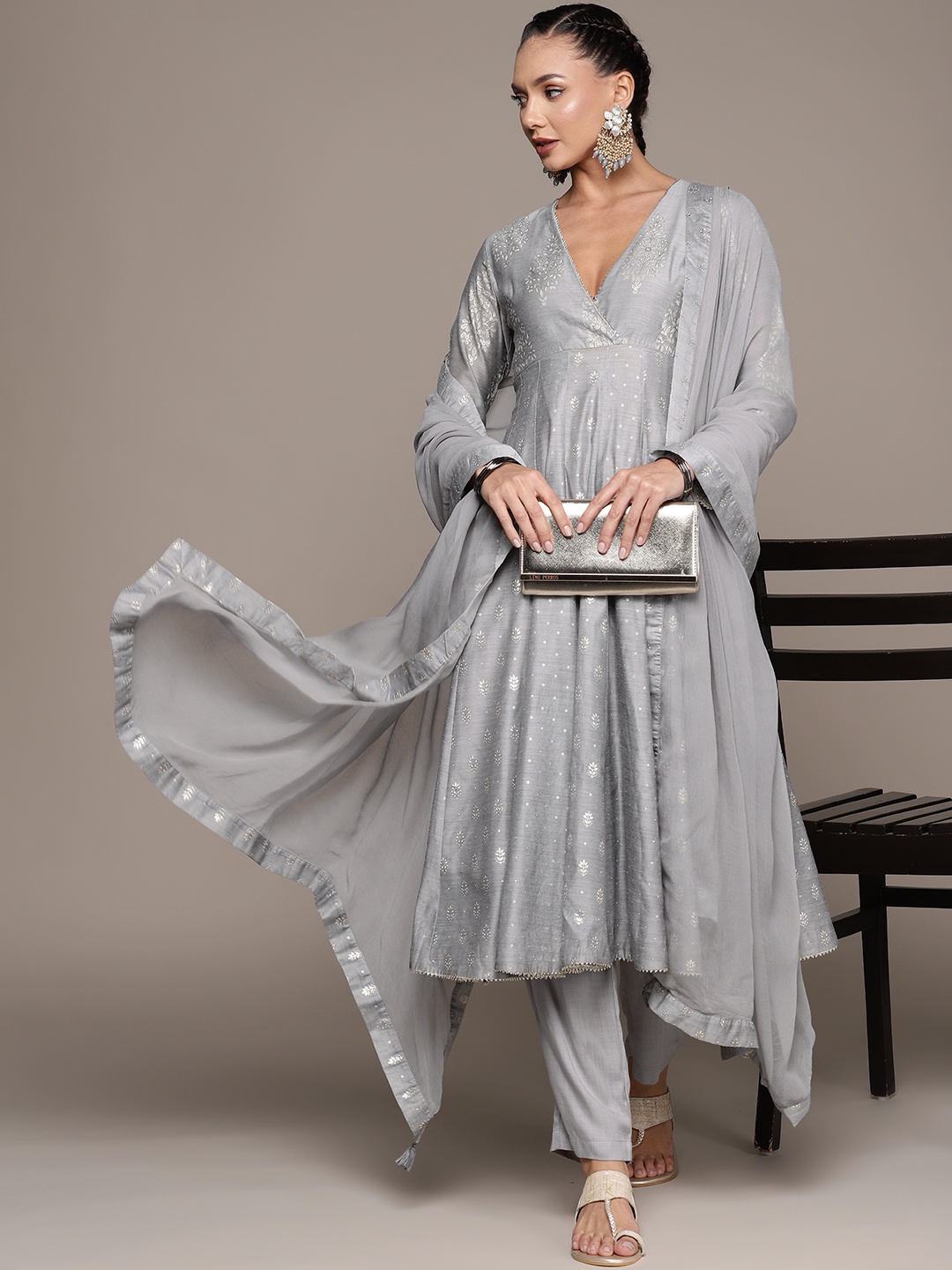 

aarke Ritu Kumar Ethnic Motifs Printed Empire Gotta Patti Kurta With Trousers & Dupatta, Grey