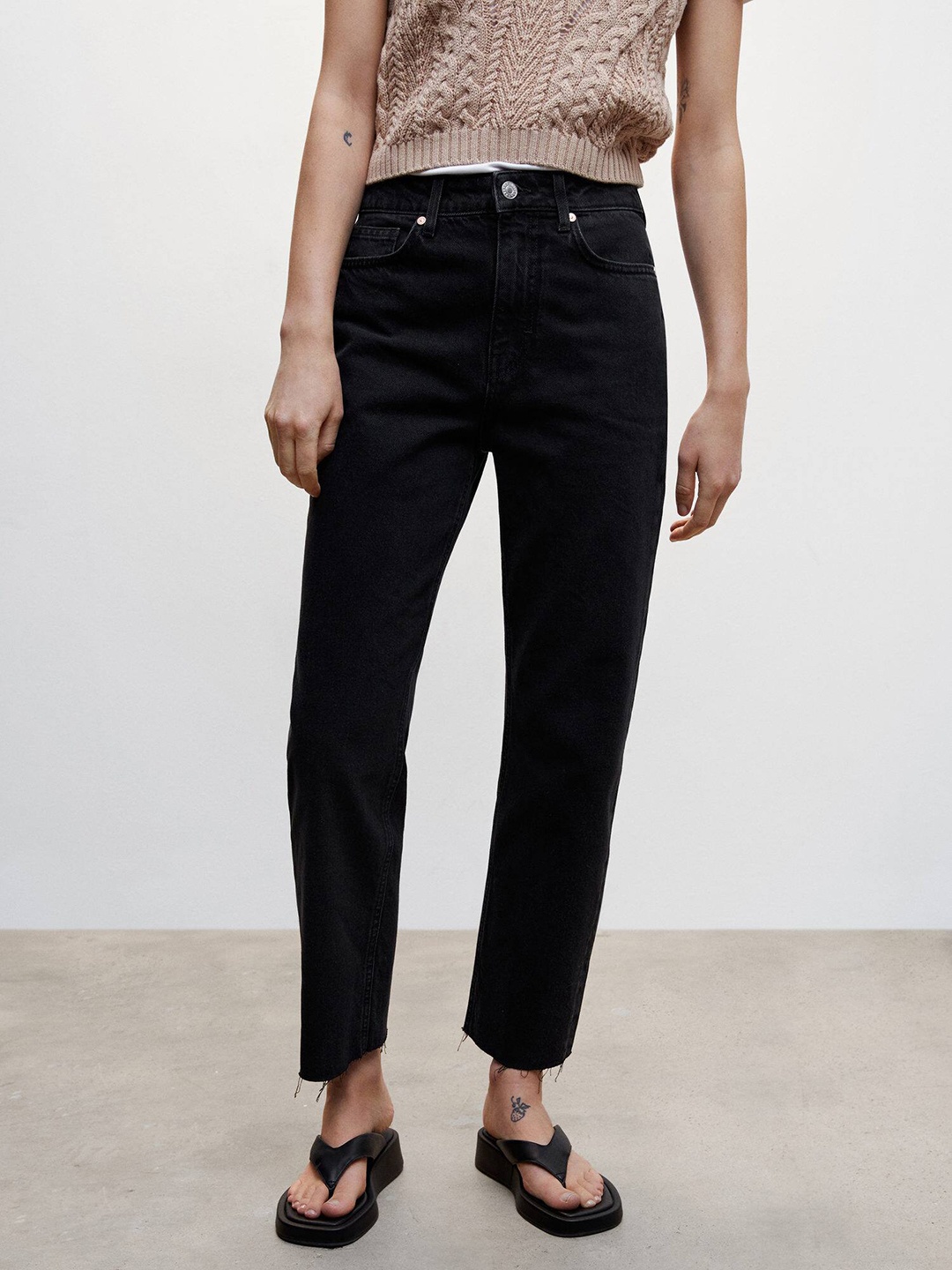 

MANGO Women Pure Cotton Straight Fit High-Rise Jeans, Black