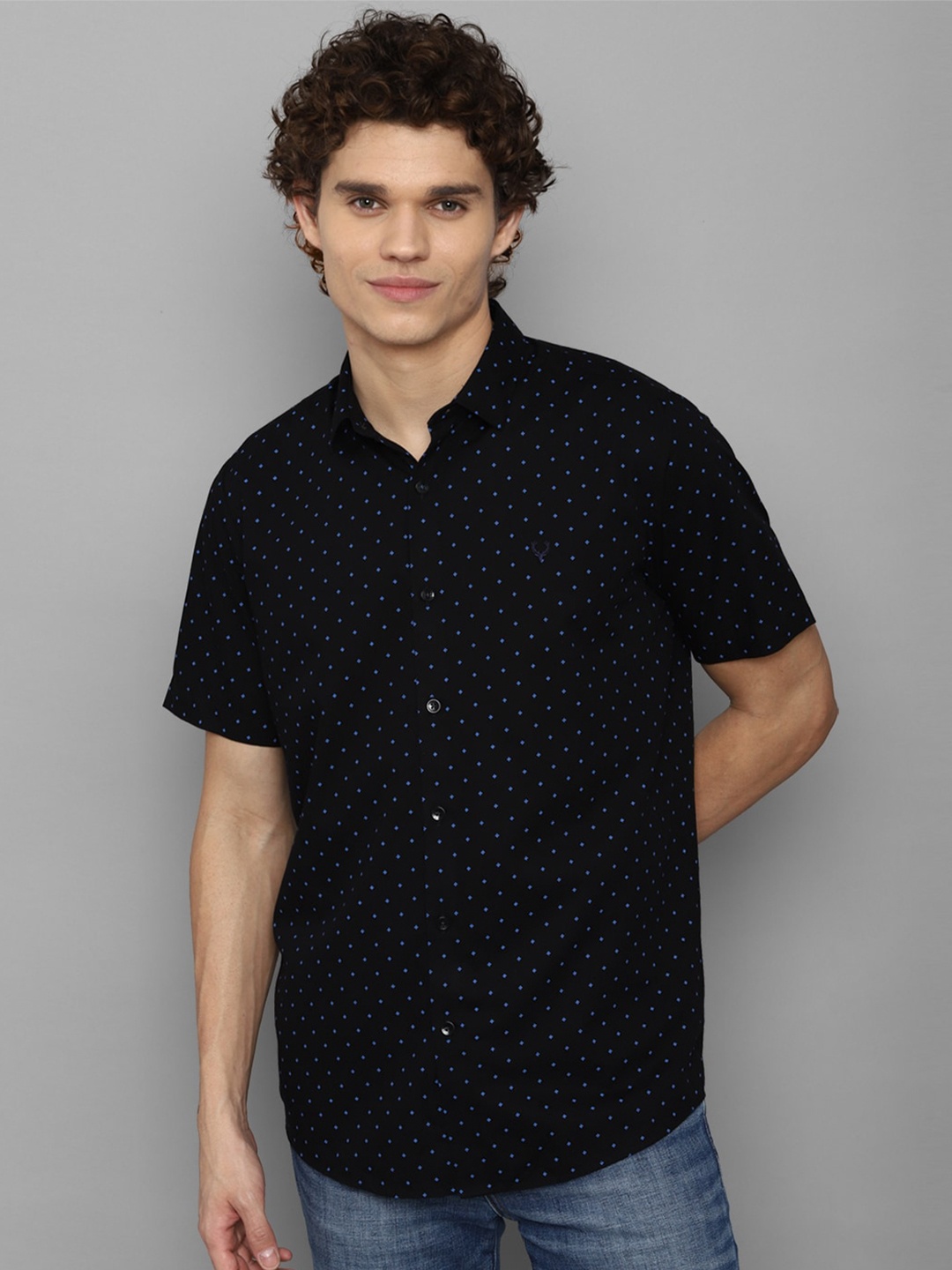 

Allen Solly Slim Fit Micro Ditsy Printed Pure Cotton Casual Shirt, Black