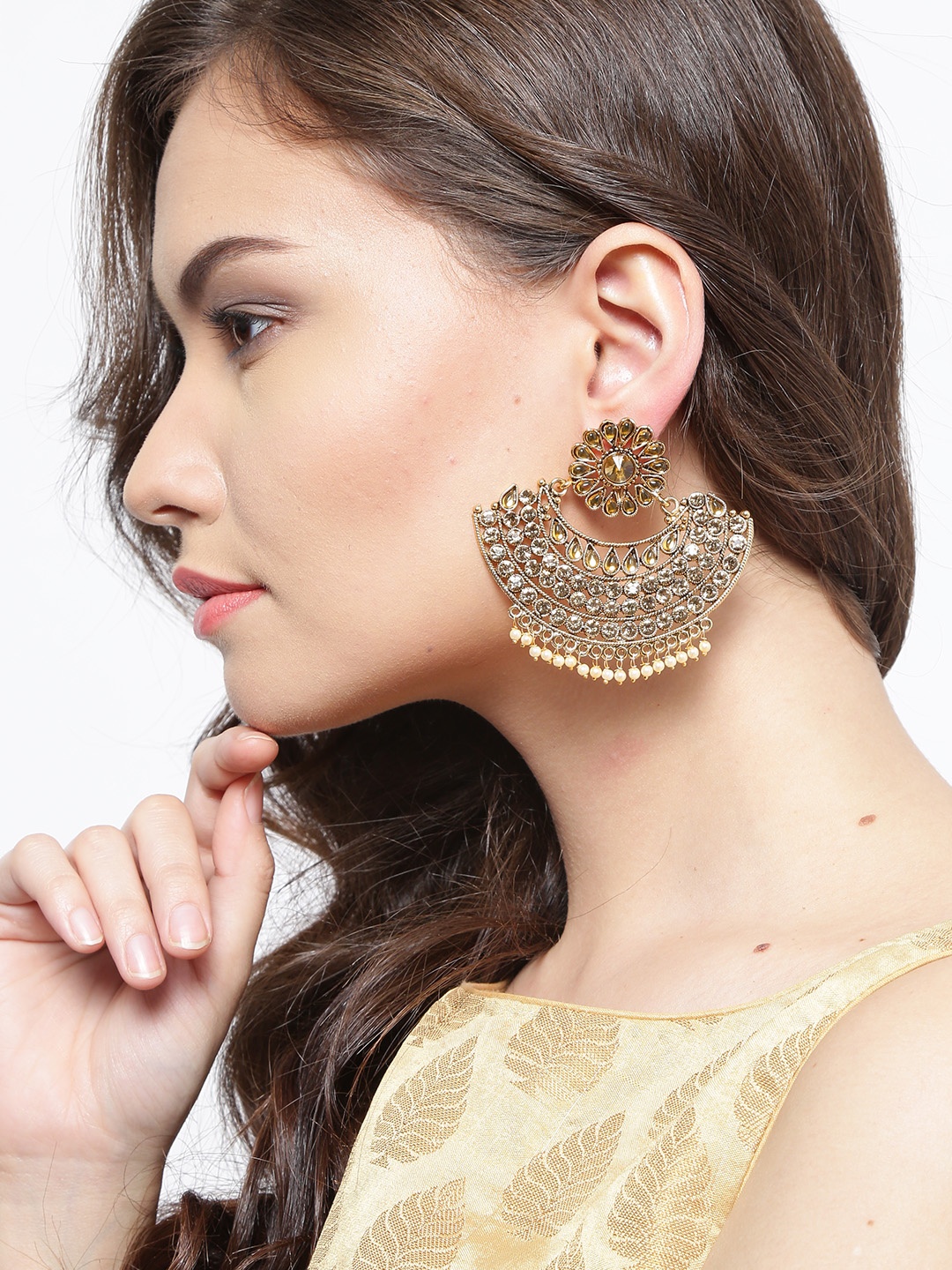 

Zaveri Pearls Gold-Plated Crescent Shaped Stone-Studded Chandbalis