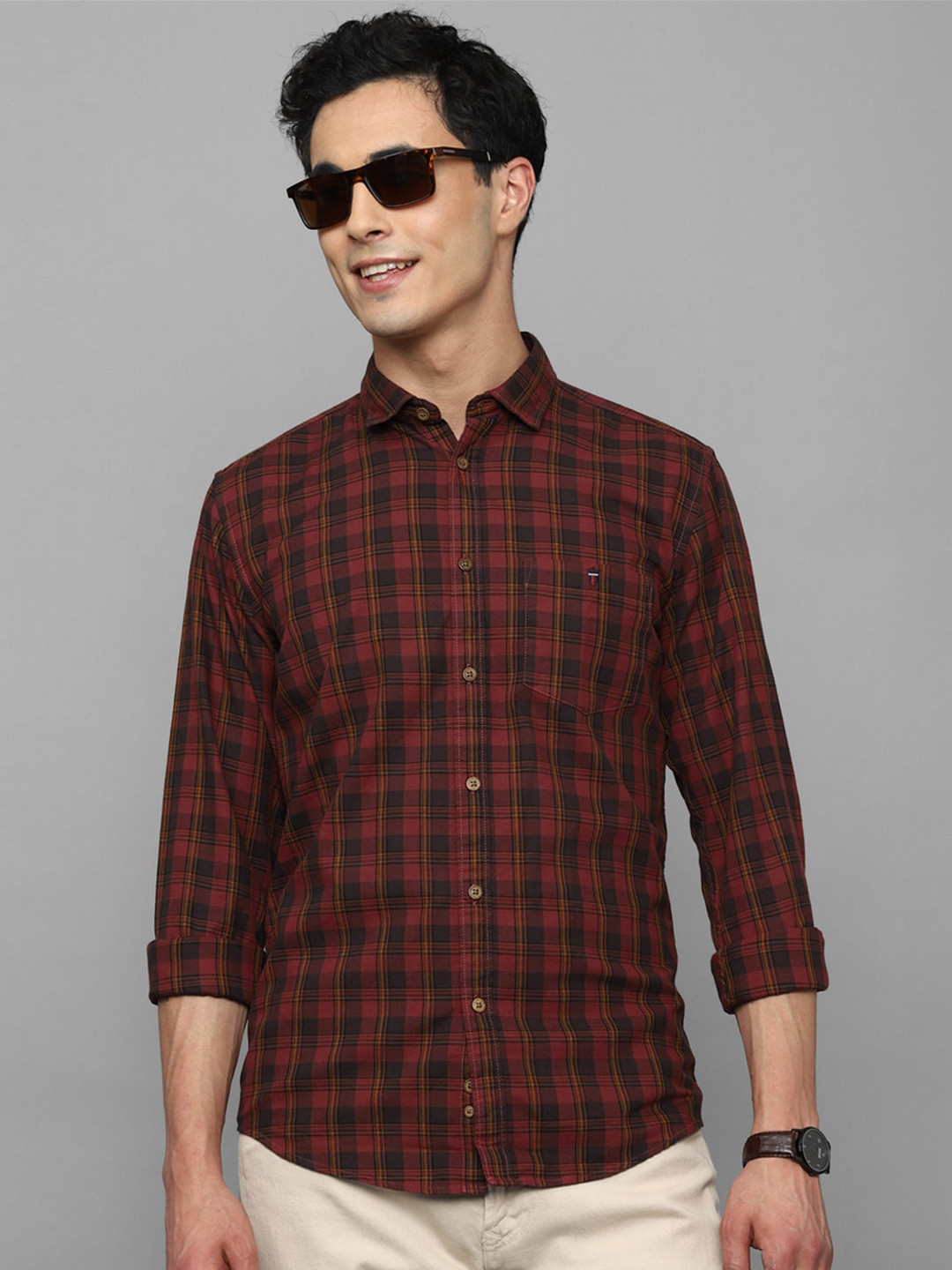 

Louis Philippe Jeans Men Tartan Checked Pure Cotton Slim Fit Casual Shirt, Red