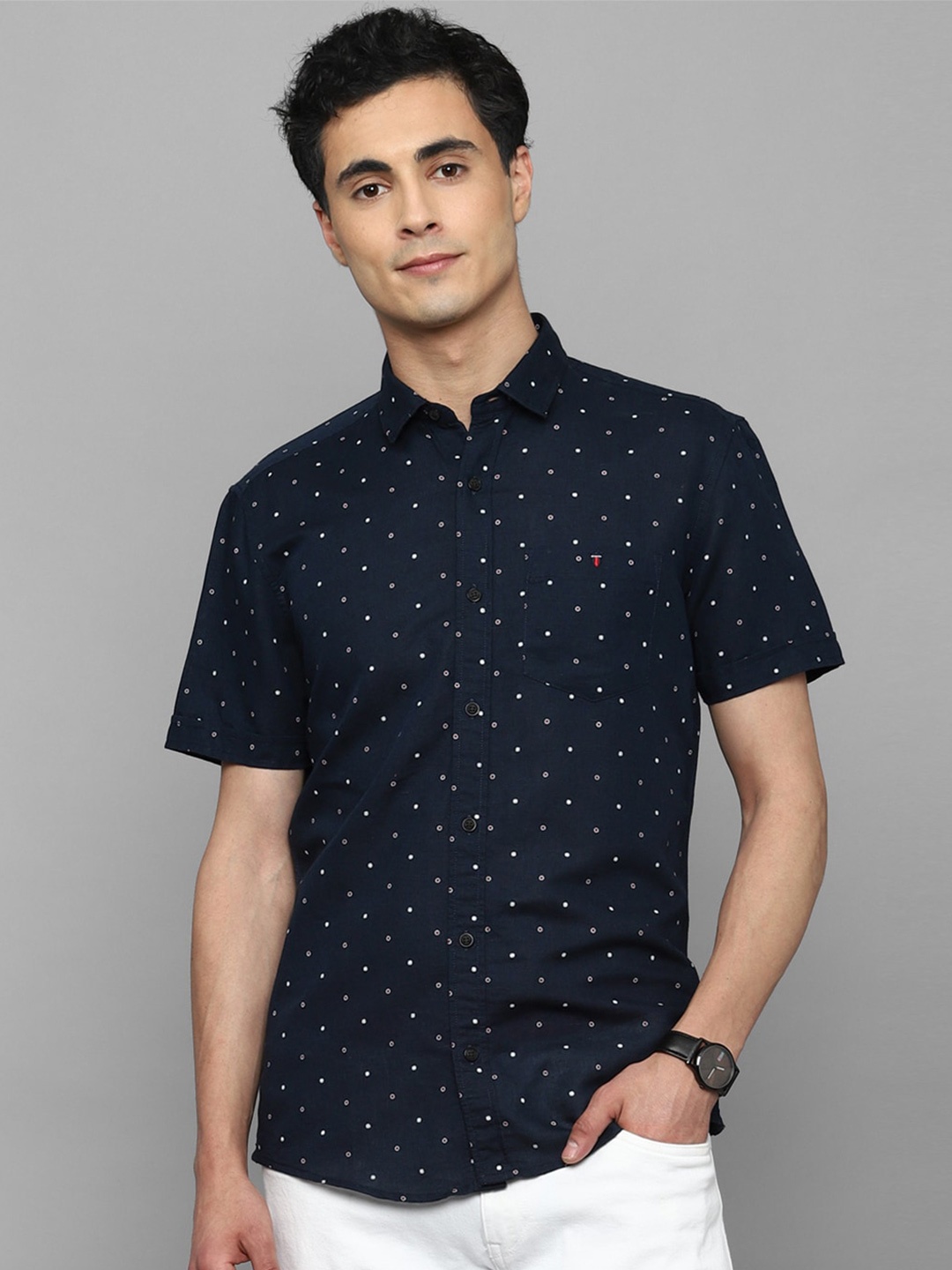 

Louis Philippe Jeans Linen Cotton Slim Fit Opaque Printed Casual Shirt, Navy blue