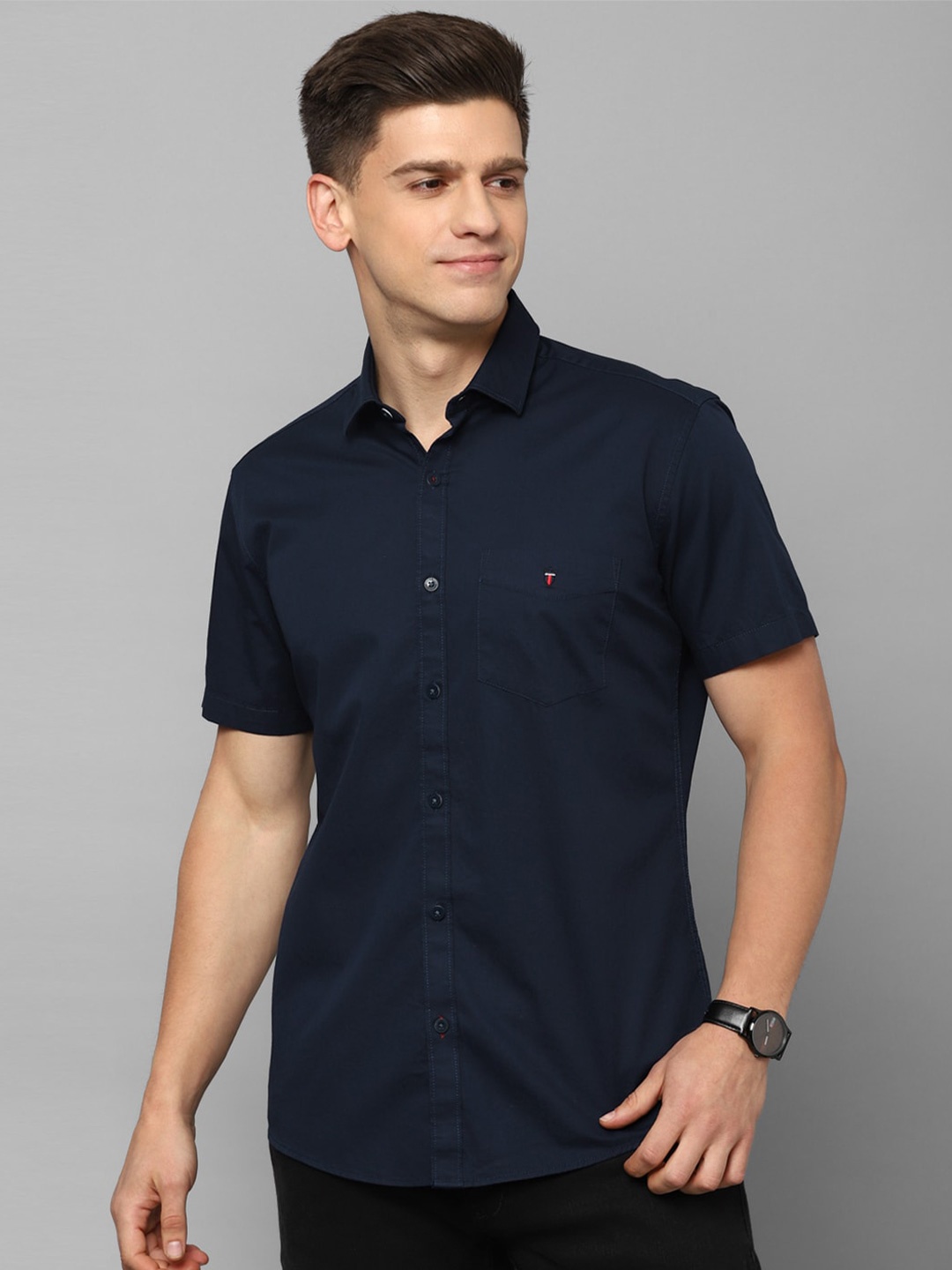 

Louis Philippe Sport Men Slim Fit Opaque Pure Cotton Casual Shirt, Navy blue