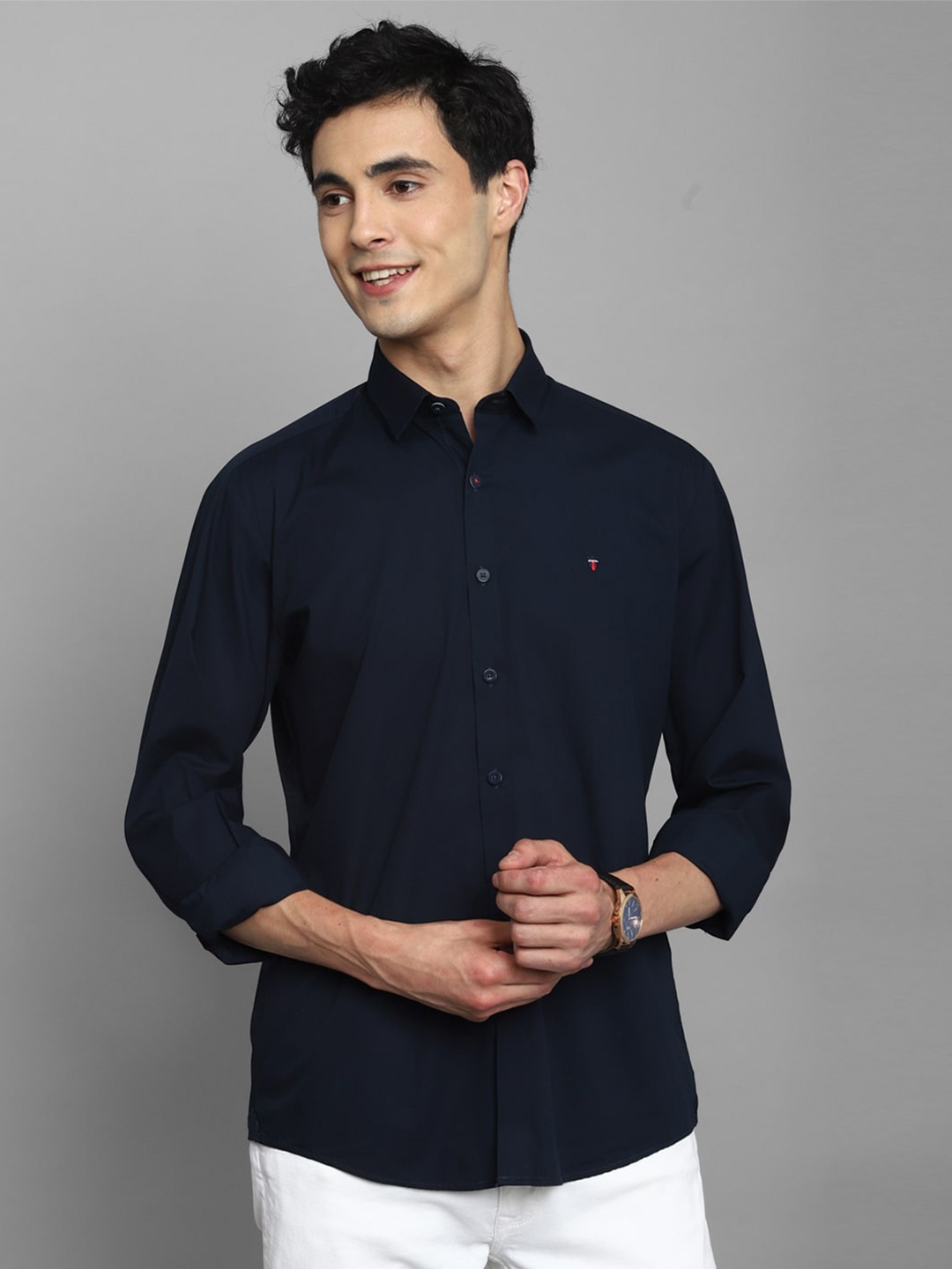 

Louis Philippe Sport Men Slim Fit Opaque Pure Cotton Casual Shirt, Navy blue