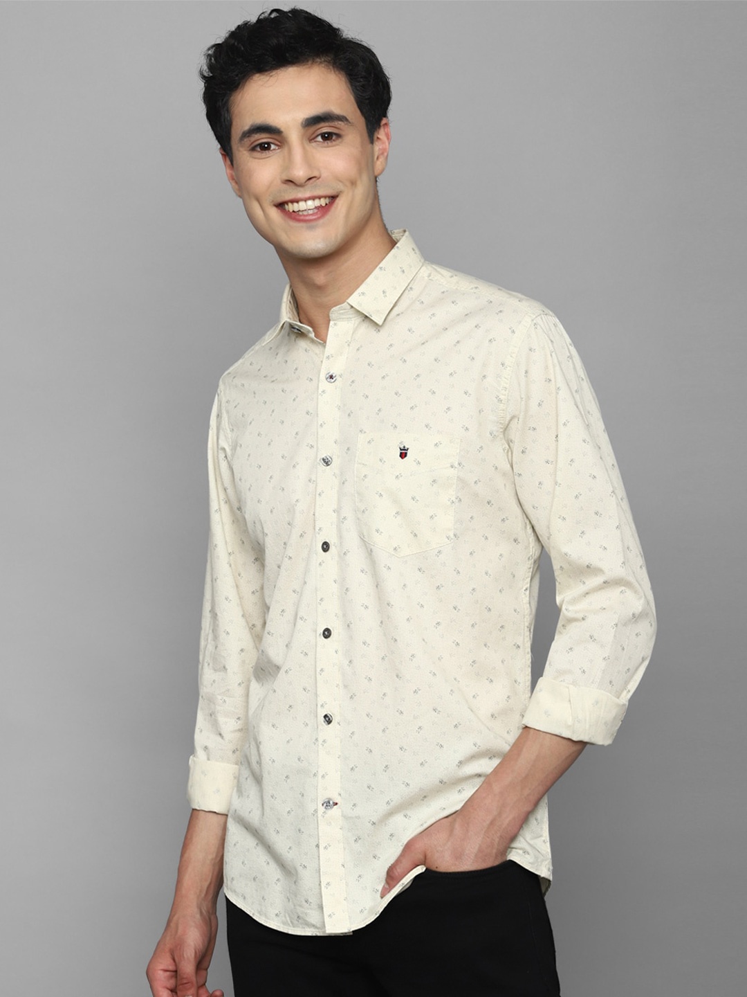 

Louis Philippe Sport Men Slim Fit Opaque Printed Pure Cotton Casual Shirt, Cream