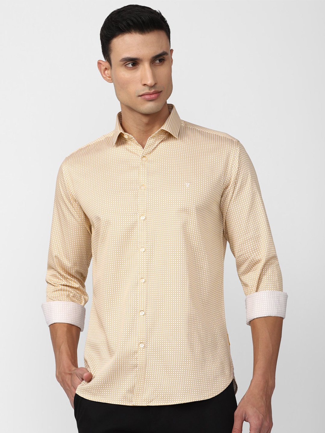 

V Dot Slim Fit Opaque Casual Shirt, Beige