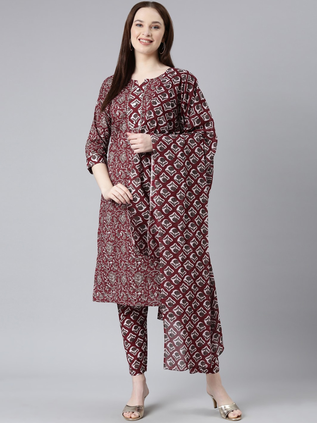 

ERISHA Floral Printed Gotta Patti Pure Cotton Kurta with Trousers & Dupatta, Brown